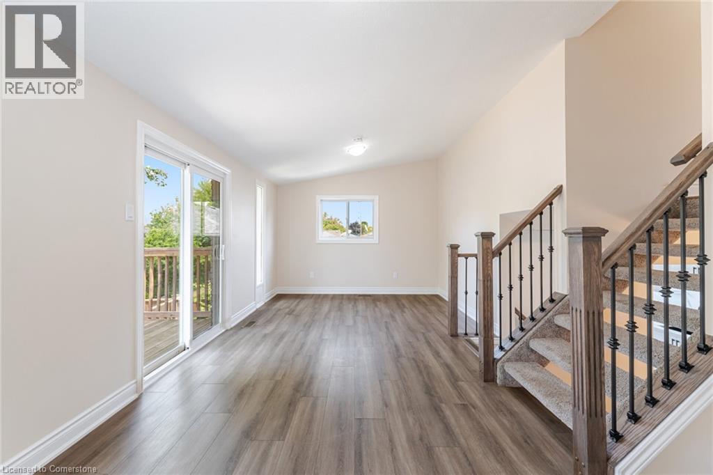 Photo 37 of 50 Albemarle Street, Brantford ON