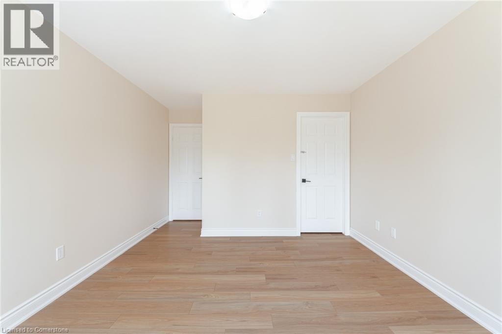 Photo 15 of 50 Albemarle Street, Brantford ON