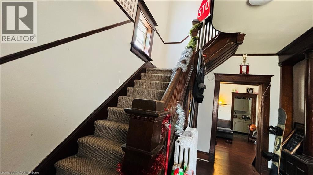Photo 12 of 30 Regina Street N, Waterloo ON