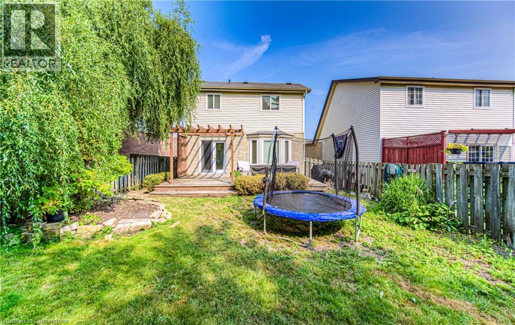 Photo 8 of 582 Drummerhill Crescent, Waterloo ON