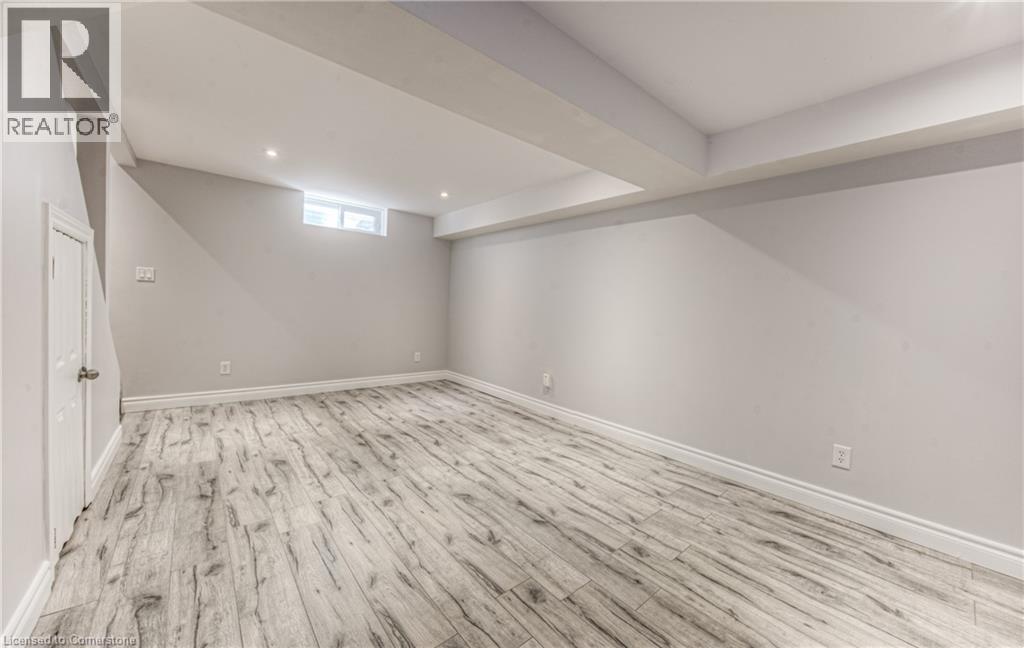 Photo 46 of 582 Drummerhill Crescent, Waterloo ON
