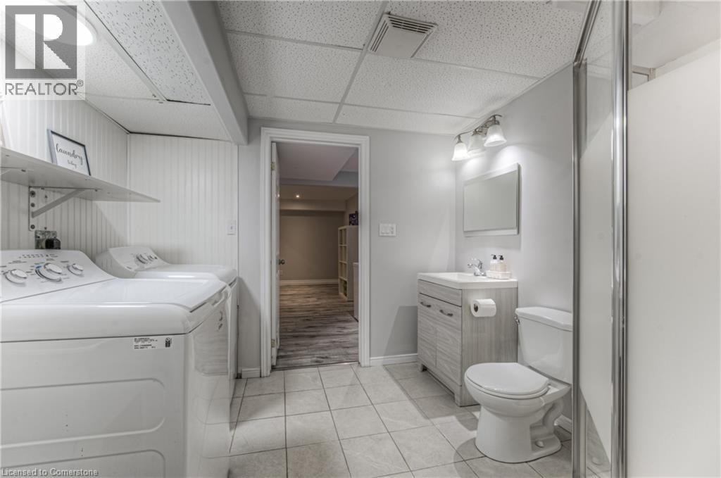 Photo 25 of 582 Drummerhill Crescent, Waterloo ON
