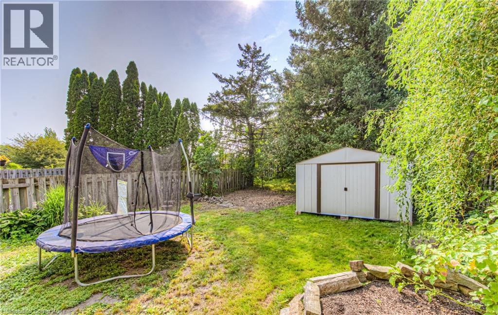 Photo 36 of 582 Drummerhill Crescent, Waterloo ON