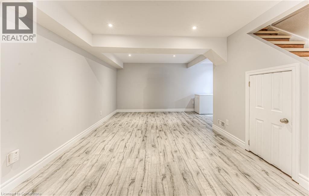 Photo 34 of 582 Drummerhill Crescent, Waterloo ON