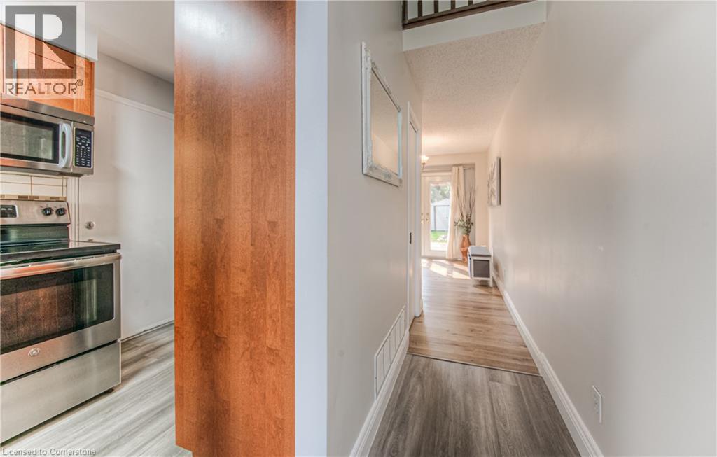 Photo 43 of 582 Drummerhill Crescent, Waterloo ON