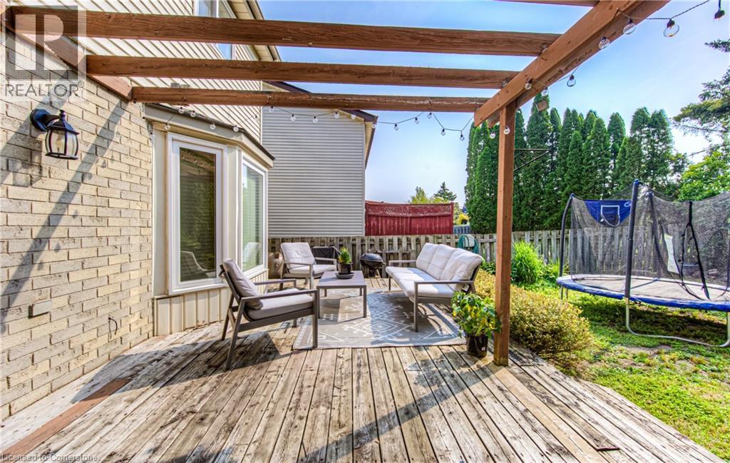 Photo 35 of 582 Drummerhill Crescent, Waterloo ON