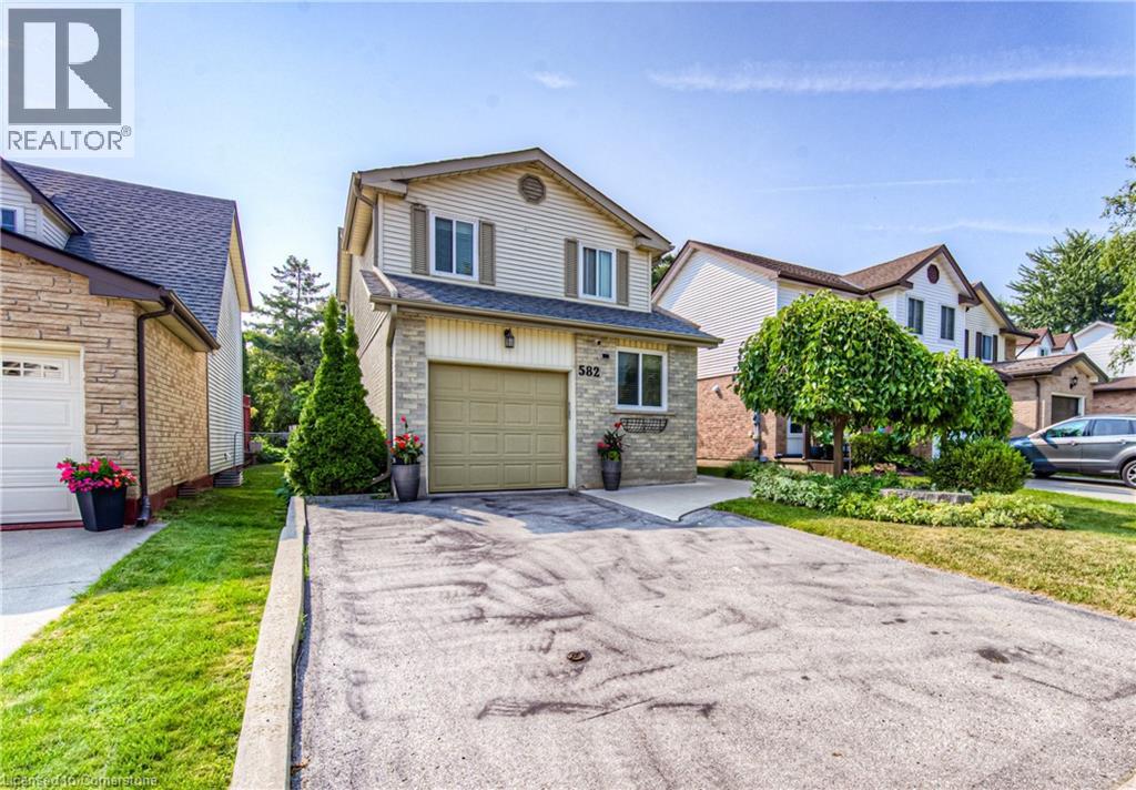 Photo 26 of 582 Drummerhill Crescent, Waterloo ON