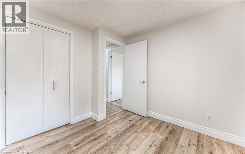 Photo 27 of 582 Drummerhill Crescent, Waterloo ON