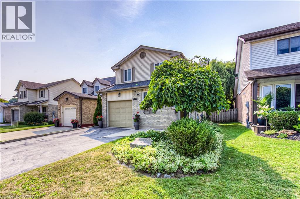 Photo 30 of 582 Drummerhill Crescent, Waterloo ON