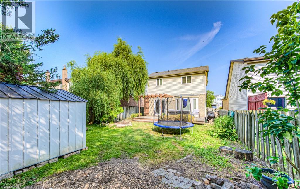 Photo 14 of 582 Drummerhill Crescent, Waterloo ON