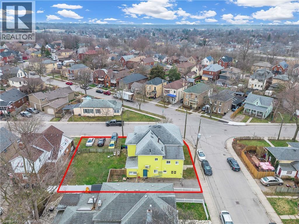 Photo 5 of 44 Mary Street, Brantford ON