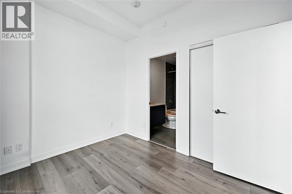 Photo 6 of 405 Dundas Street W Unit Ph 06, Oakville ON