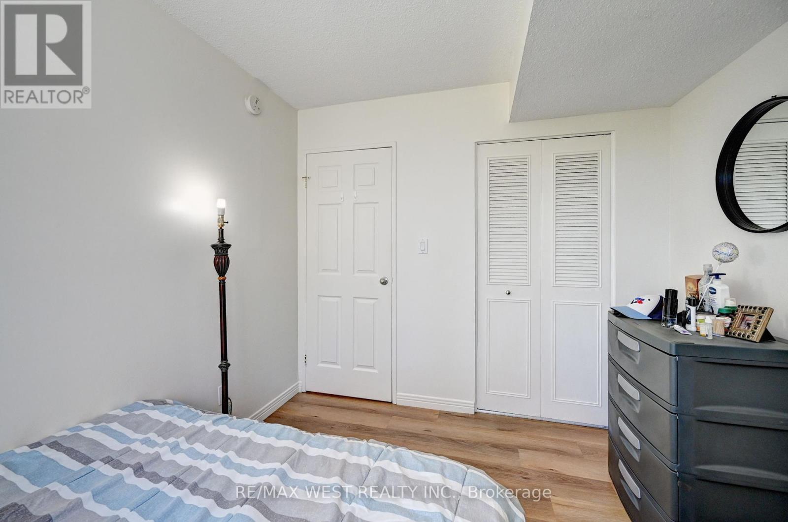 Photo 8 of 705 260 Sheldon Avenue N, Kitchener ON