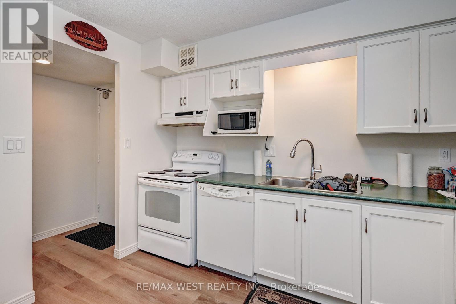 Photo 23 of 705 260 Sheldon Avenue N, Kitchener ON