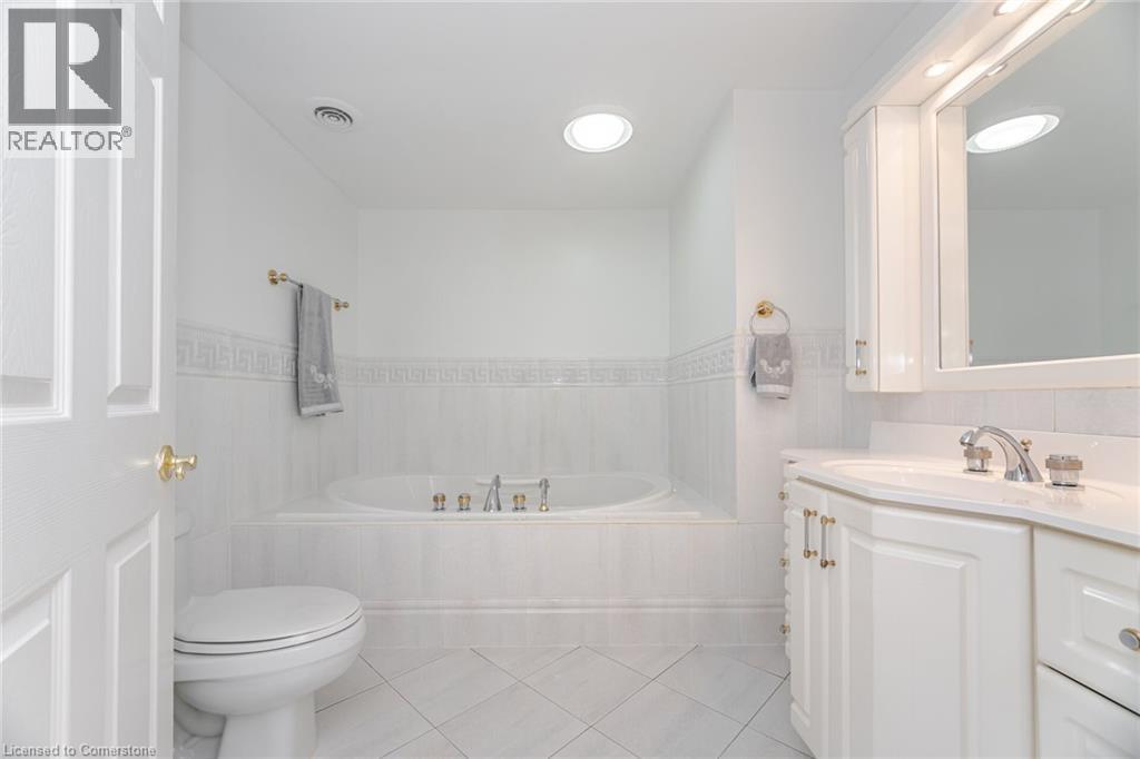 Photo 17 of 15 Brookbank Court, Brampton ON