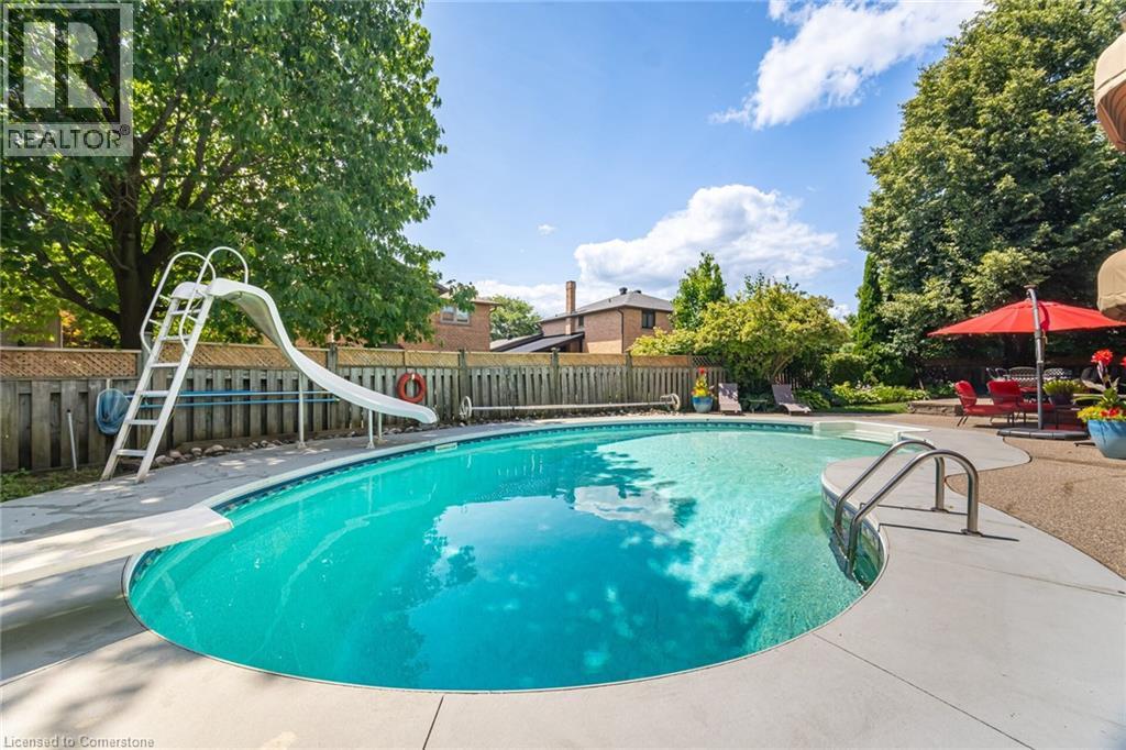 Photo 34 of 15 Brookbank Court, Brampton ON