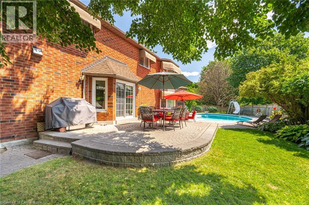 Photo 12 of 15 Brookbank Court, Brampton ON