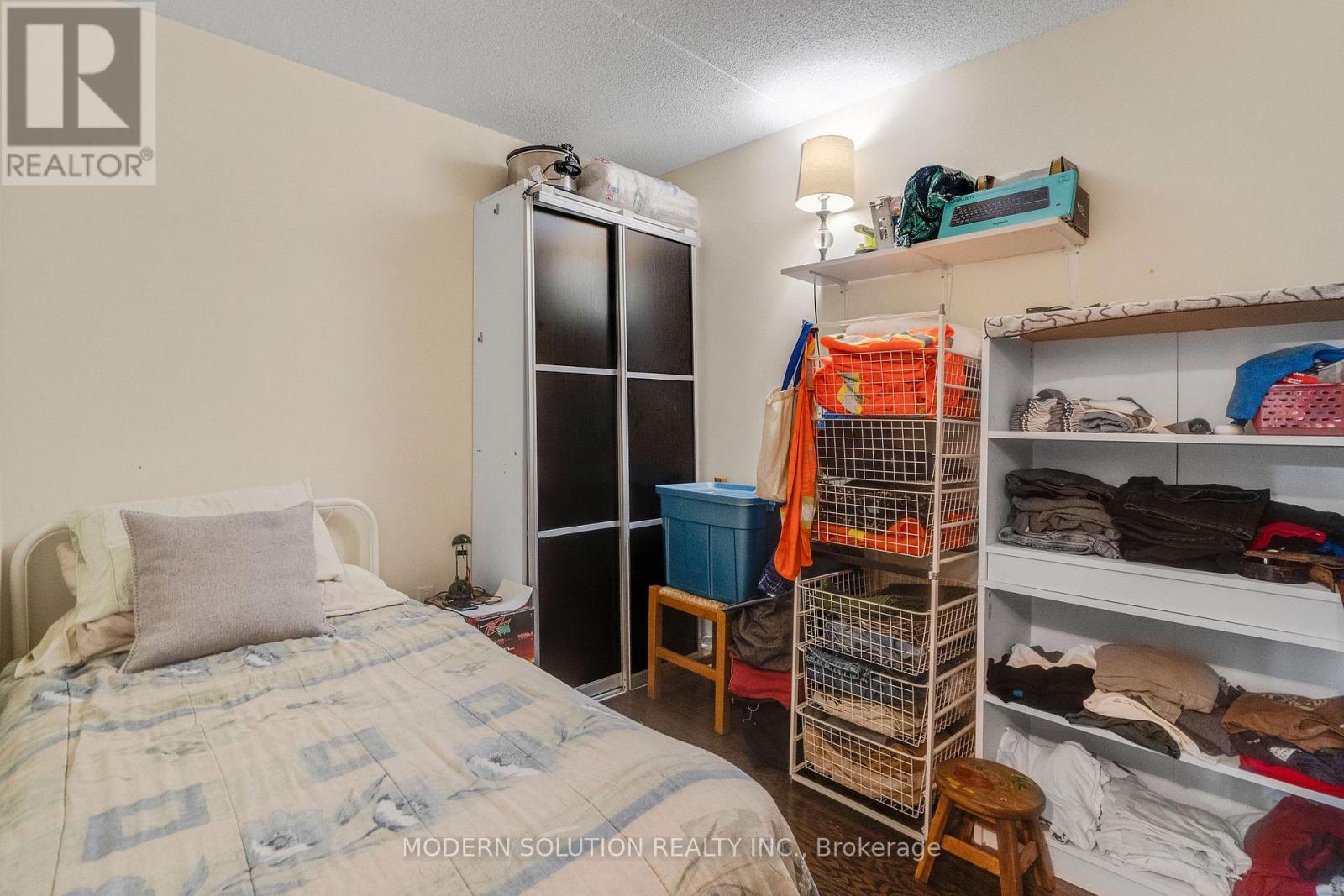 Photo 13 of 102 250 Pine Grove Drive, Vaughan ON