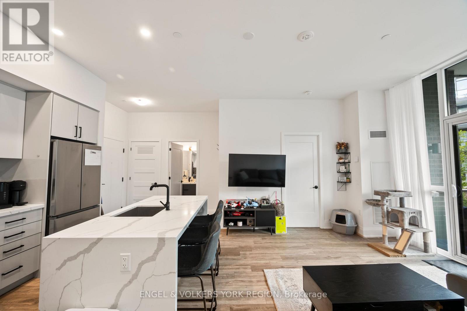 Photo 9 of 128 415 Sea Ray Avenue, Innisfil ON