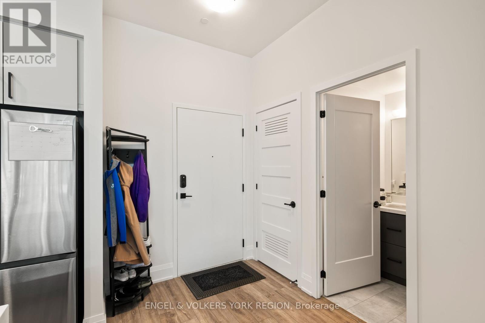 Photo 7 of 128 415 Sea Ray Avenue, Innisfil ON