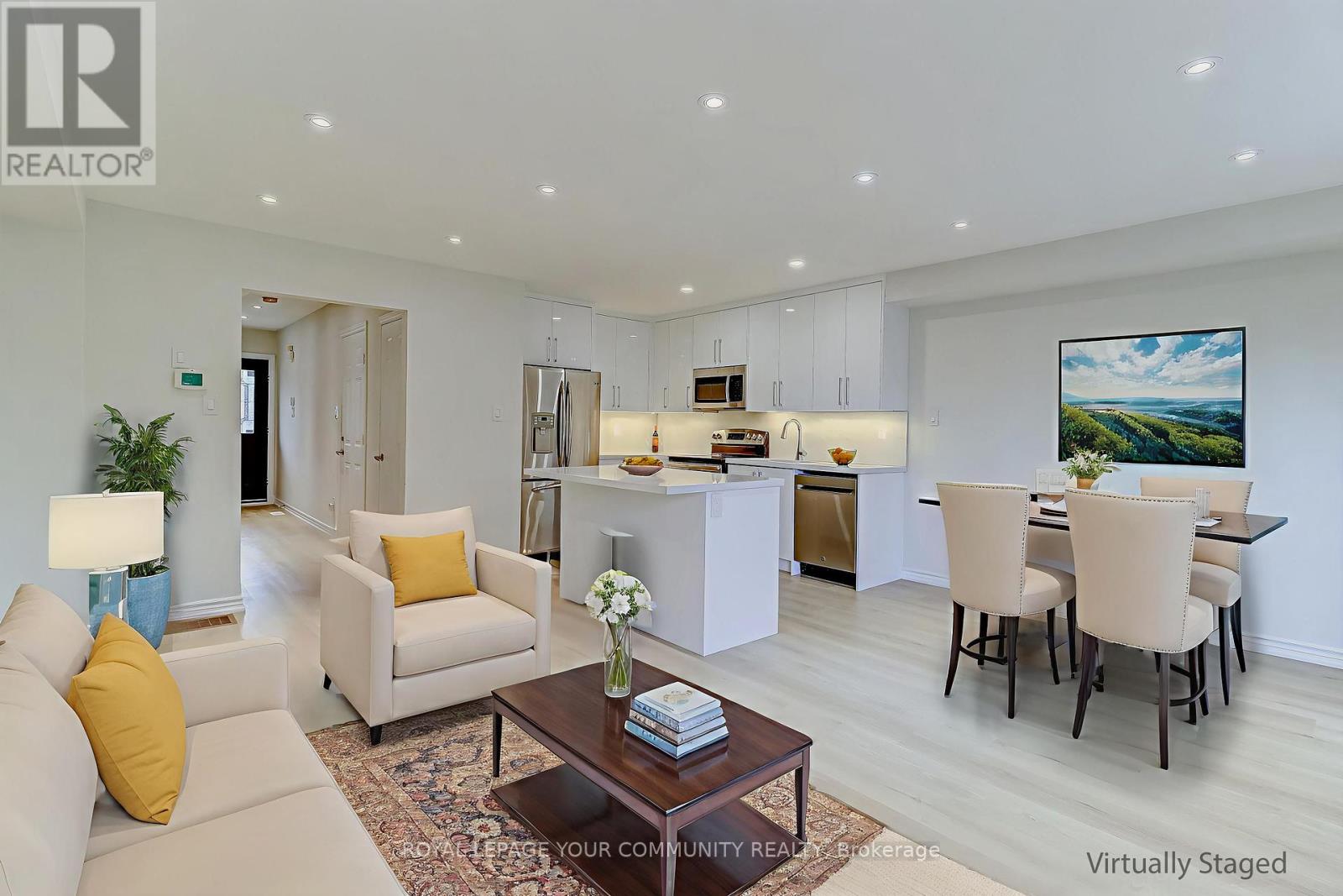 Photo 5 of 135 Kelso Crescent, Vaughan ON