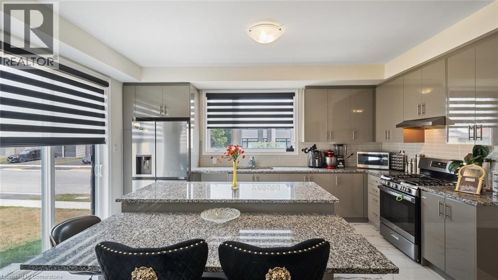 Photo 10 of 96 Strickland Avenue, Brantford ON