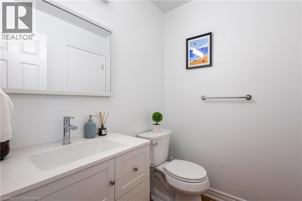 Photo 8 of 525 Leighland Drive, Waterloo ON