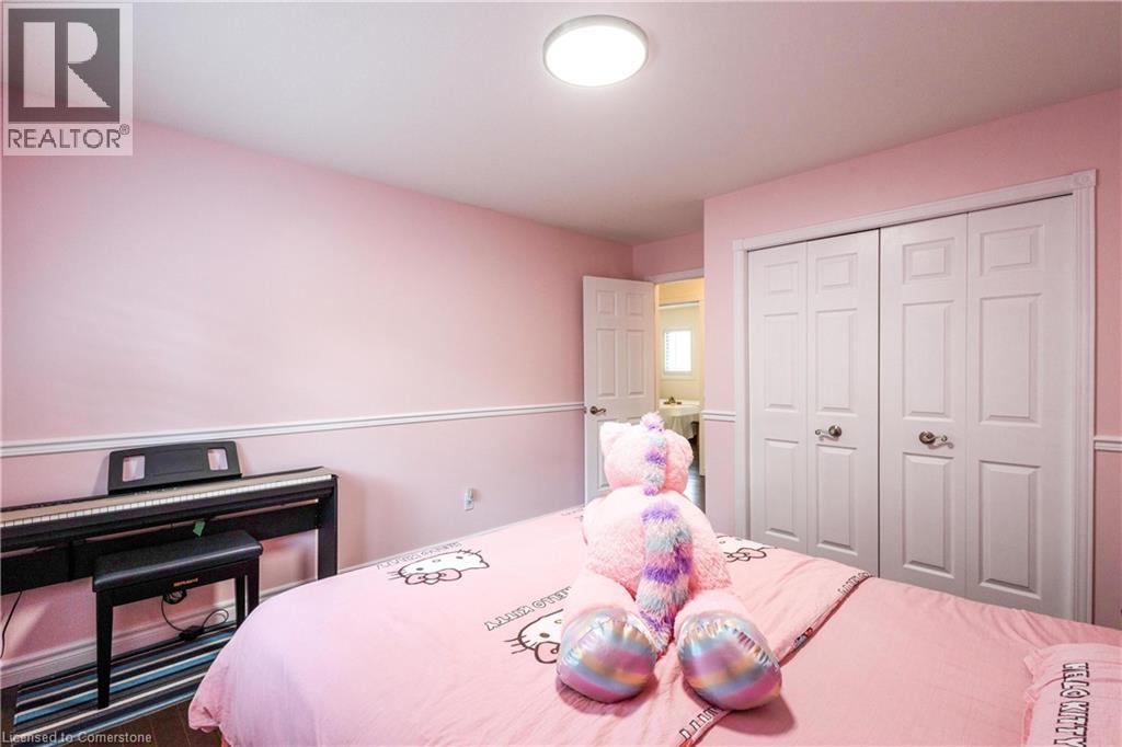 Photo 37 of 525 Leighland Drive, Waterloo ON