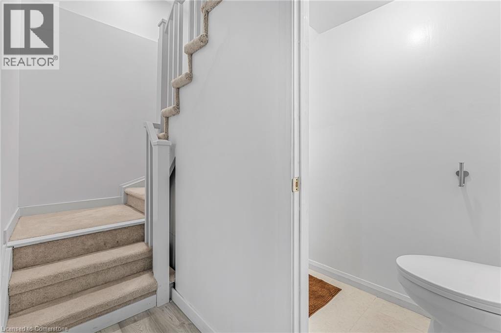 Photo 23 of 1121 Cooke Boulevard Unit 90, Burlington ON