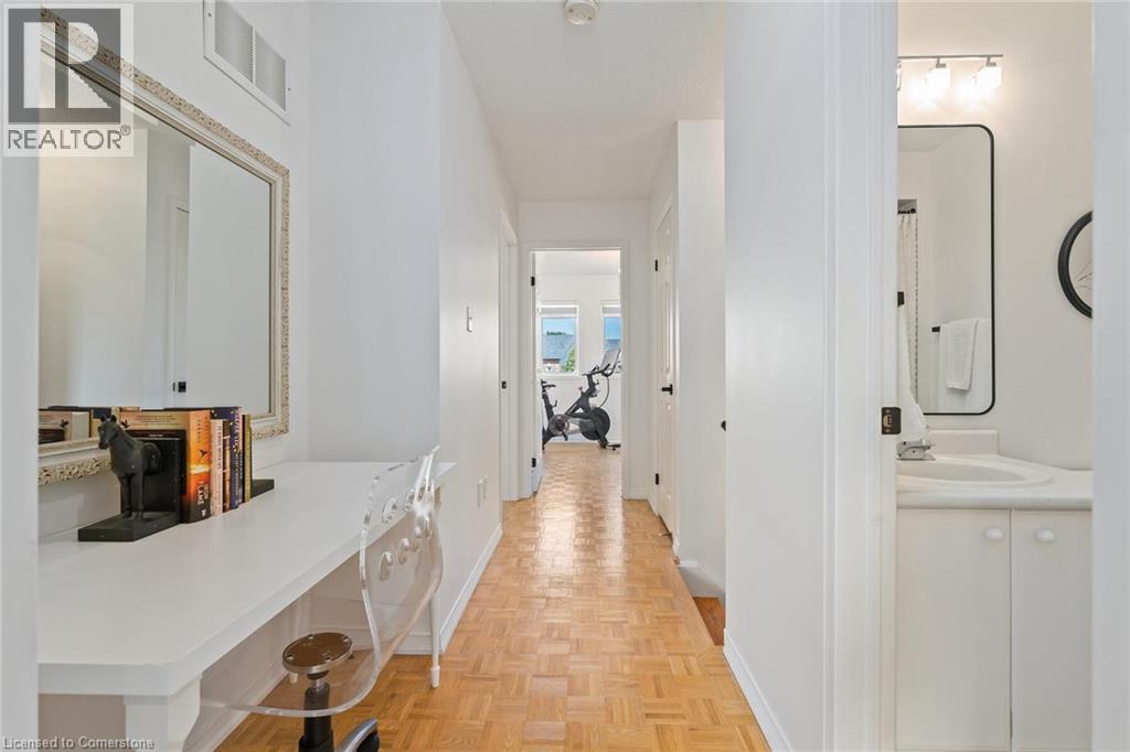 Photo 19 of 506 Taylor Crescent, Burlington ON