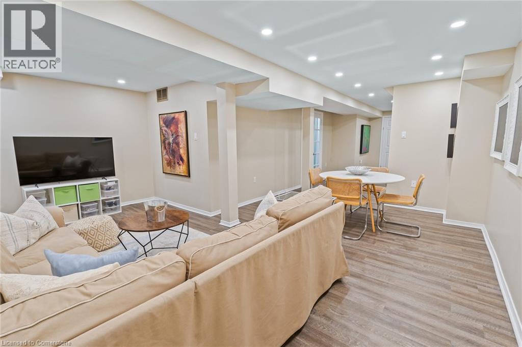 Photo 42 of 506 Taylor Crescent, Burlington ON