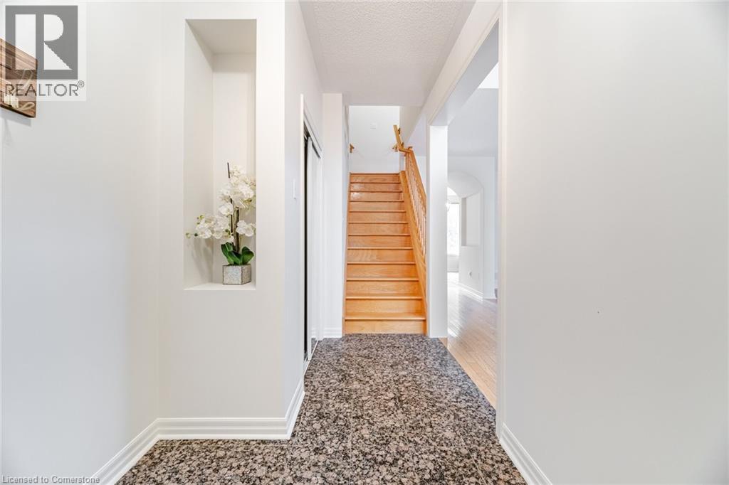 Photo 3 of 2499 Scotch Pine Drive, Oakville ON