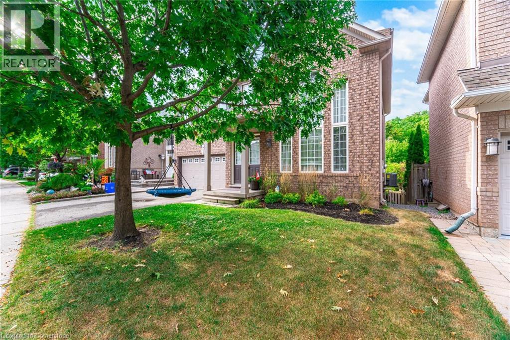 Photo 2 of 2499 Scotch Pine Drive, Oakville ON