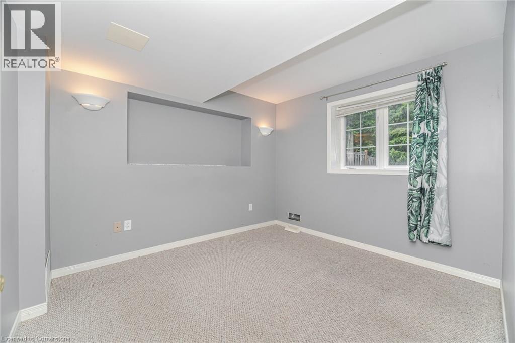 Photo 34 of 2499 Scotch Pine Drive, Oakville ON