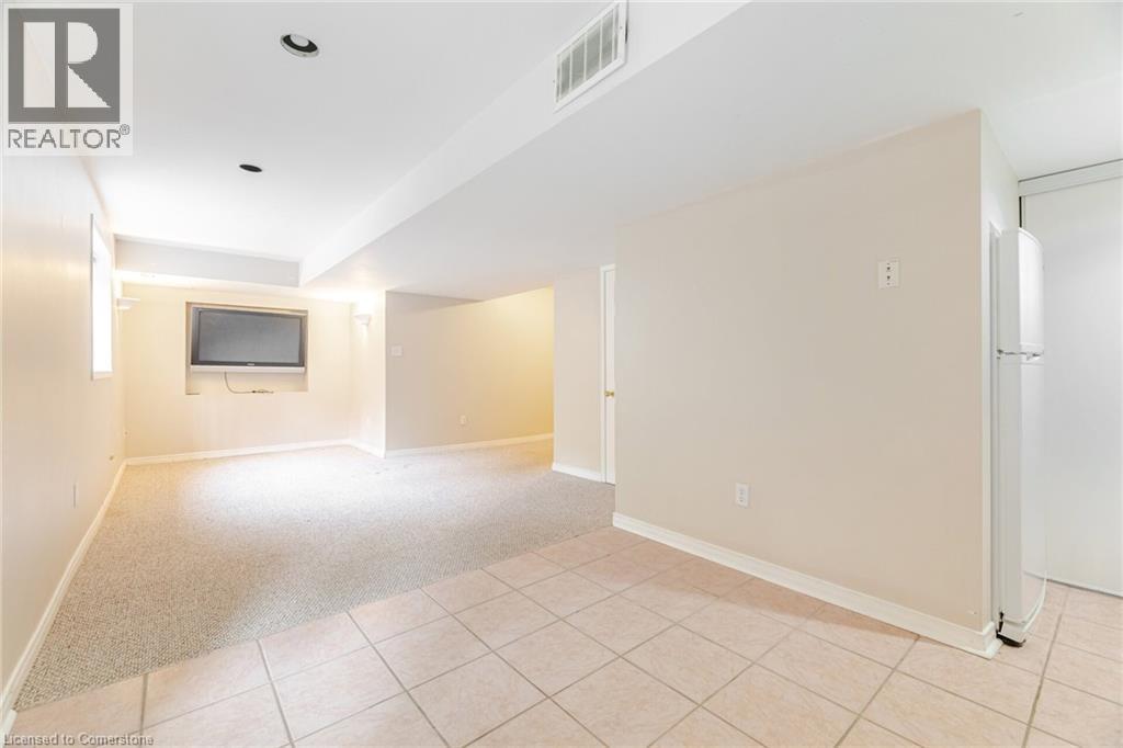 Photo 37 of 2499 Scotch Pine Drive, Oakville ON