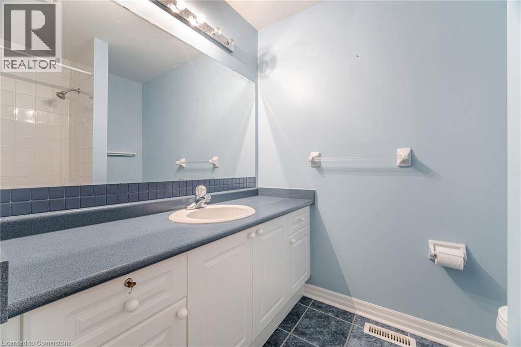 Photo 41 of 2499 Scotch Pine Drive, Oakville ON