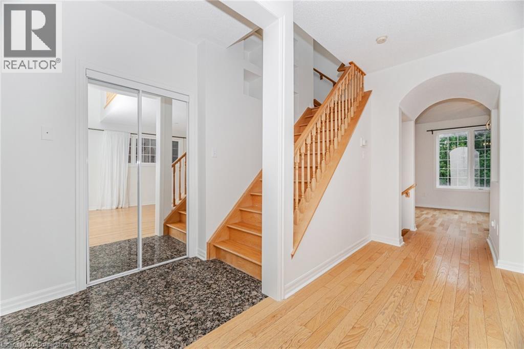Photo 10 of 2499 Scotch Pine Drive, Oakville ON