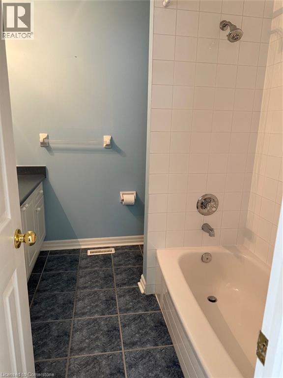 Photo 36 of 2499 Scotch Pine Drive, Oakville ON