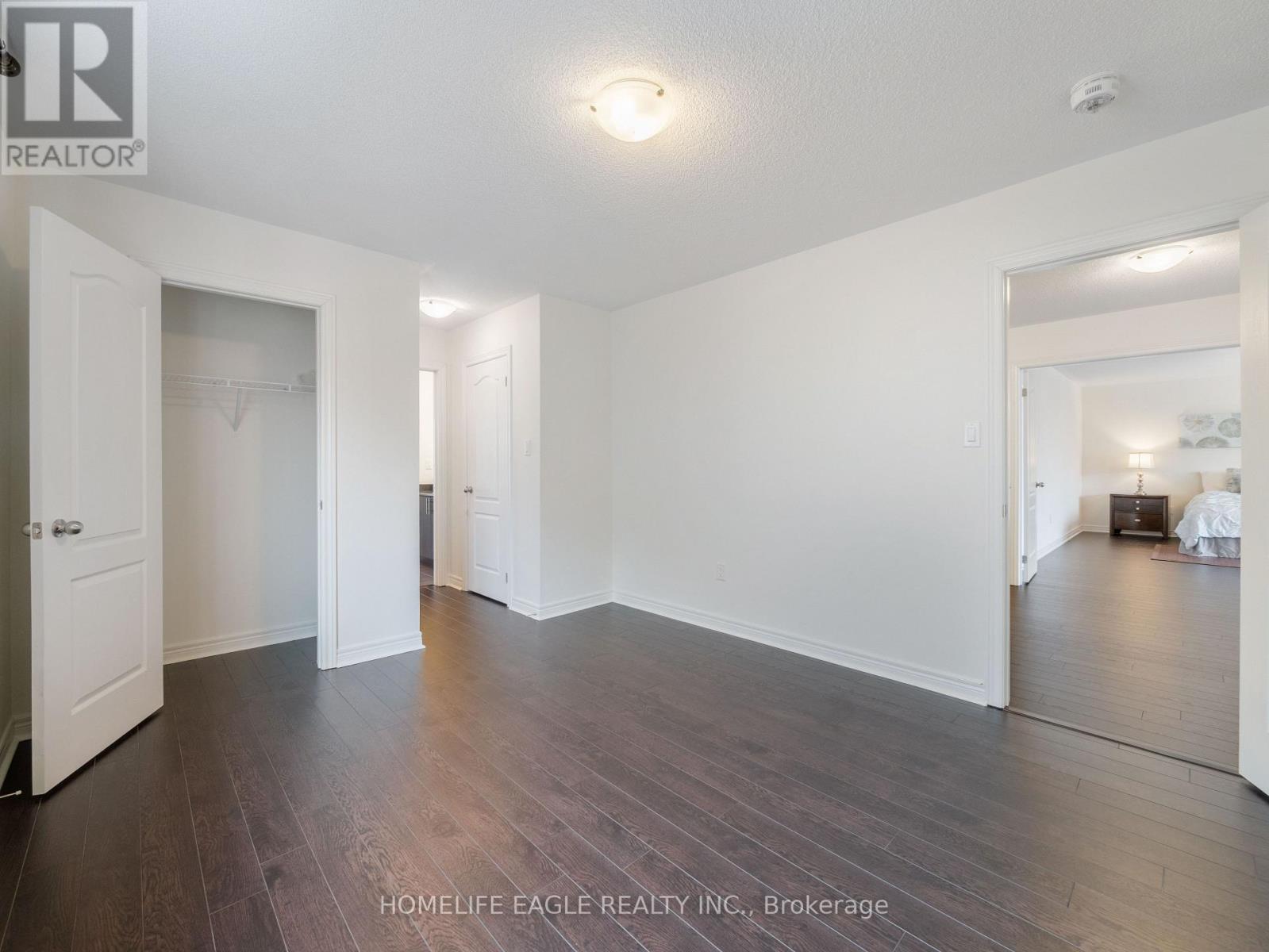 Photo 34 of 27 Scarlet Way, Bradford West Gwillimbury ON