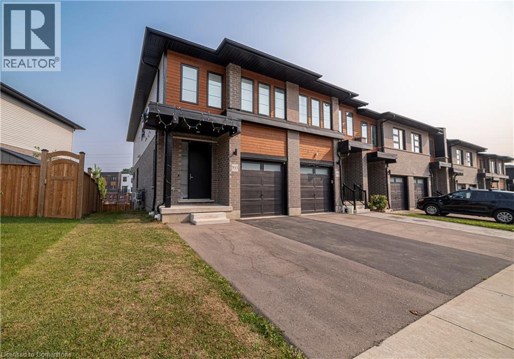 Photo 24 of 933 Robert Ferrie Drive, Kitchener ON