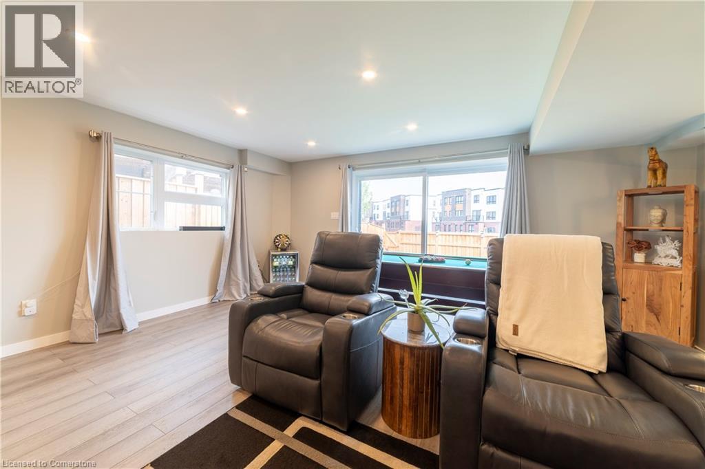 Photo 32 of 933 Robert Ferrie Drive, Kitchener ON