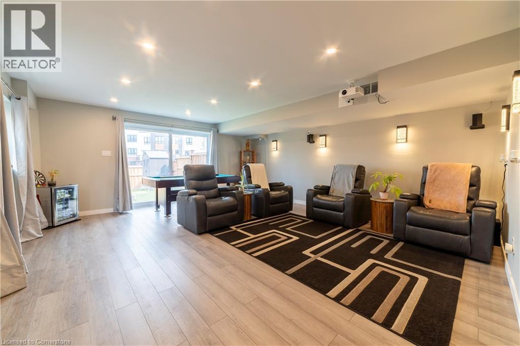 Photo 33 of 933 Robert Ferrie Drive, Kitchener ON
