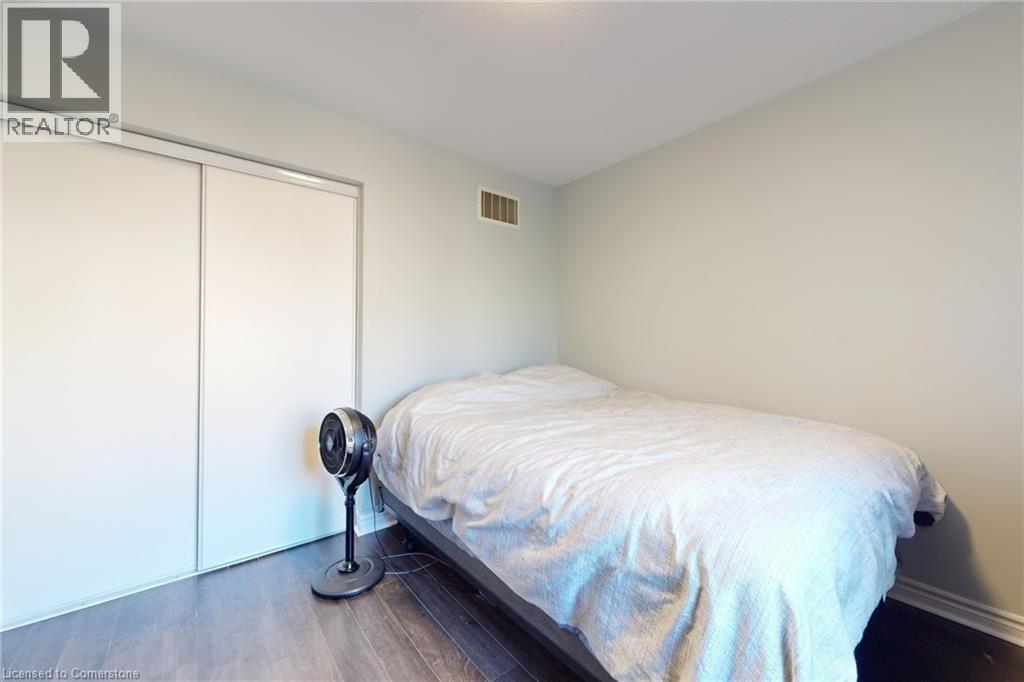 Photo 18 of 1168 Duignan Crescent, Milton ON