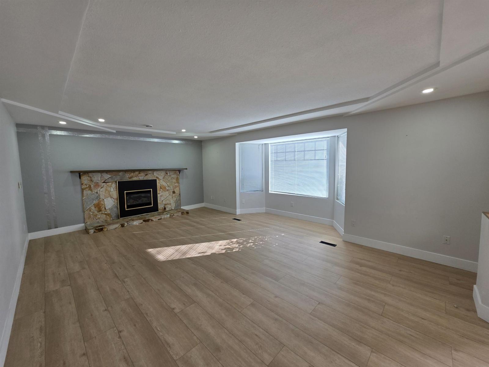 10381 MAIN, Delta