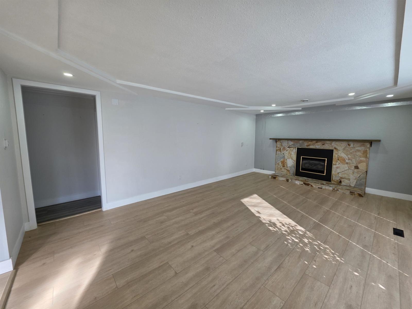 10381 MAIN, Delta