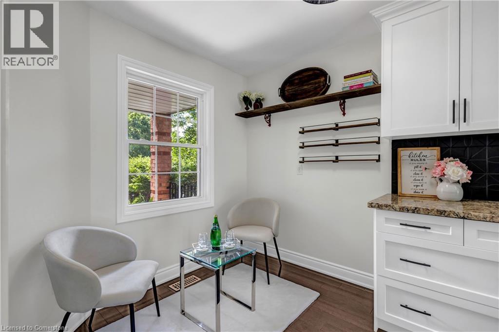 Photo 7 of 302 Wilkes Court Unit 24, Aurora ON