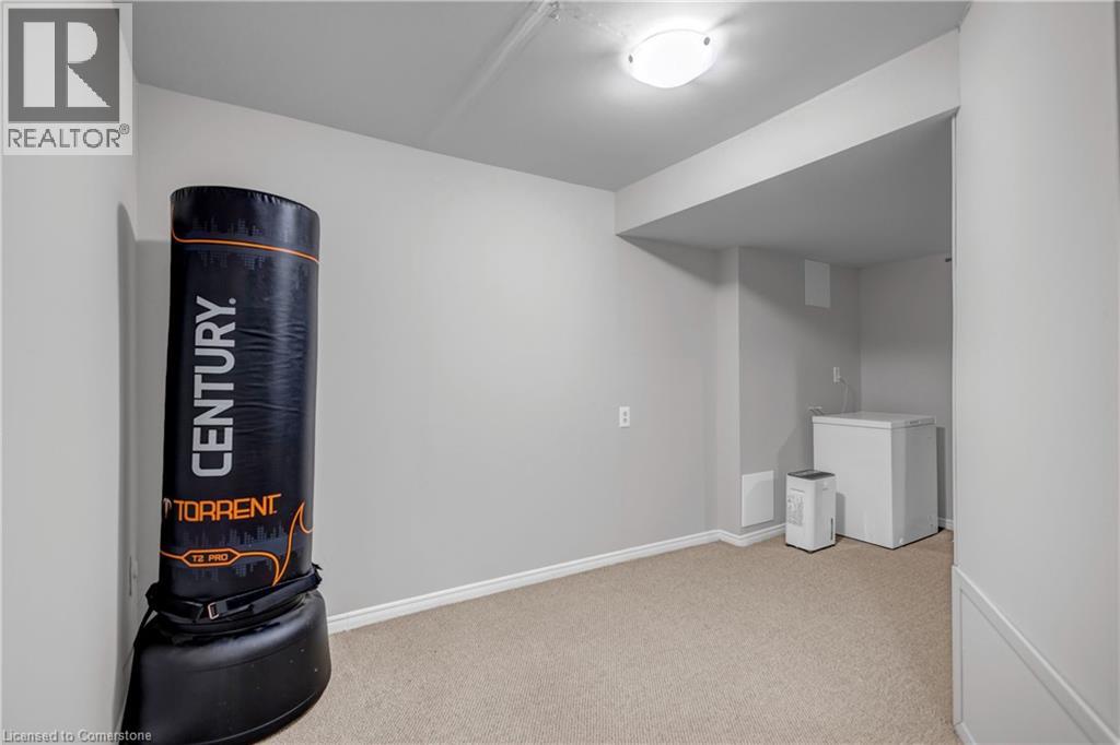 Photo 25 of 302 Wilkes Court Unit 24, Aurora ON
