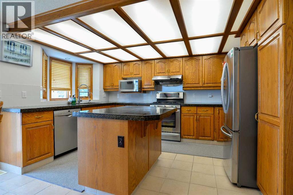Single Family House for Sale in  Hawktree Circle NW Hawkwood Calgary 