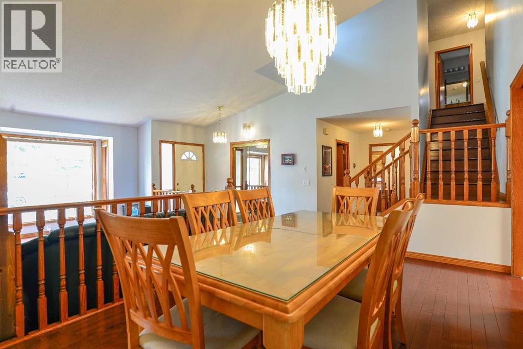 Single Family House for Sale in  Hawktree Circle NW Hawkwood Calgary 