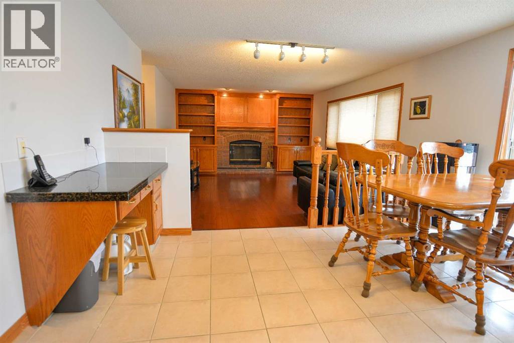 Single Family House for Sale in  Hawktree Circle NW Hawkwood Calgary 